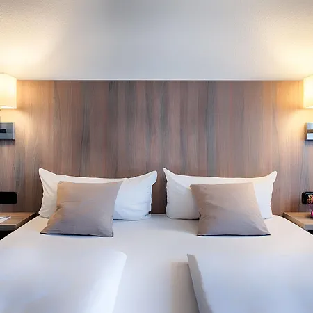 מלון Achat Dortmund 4*