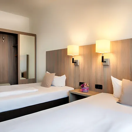 Achat Dortmund Отель 4*