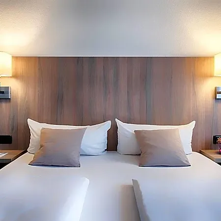 Отель Achat Dortmund 4*